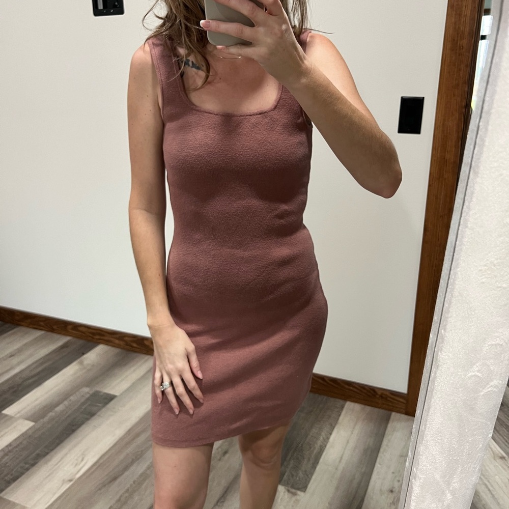 Abercrombie sweater dress. Very stretchy and so comfortable. Size medium. - Picture 1 of 4